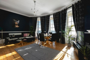 Marine Parade Sea View 2-Bedroom Apartment